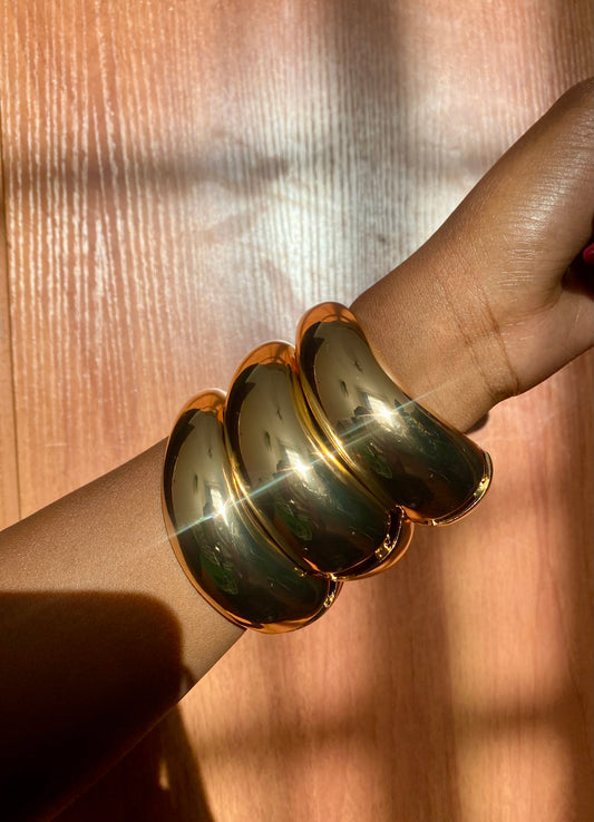 Glossy chunky Gold Bracelet