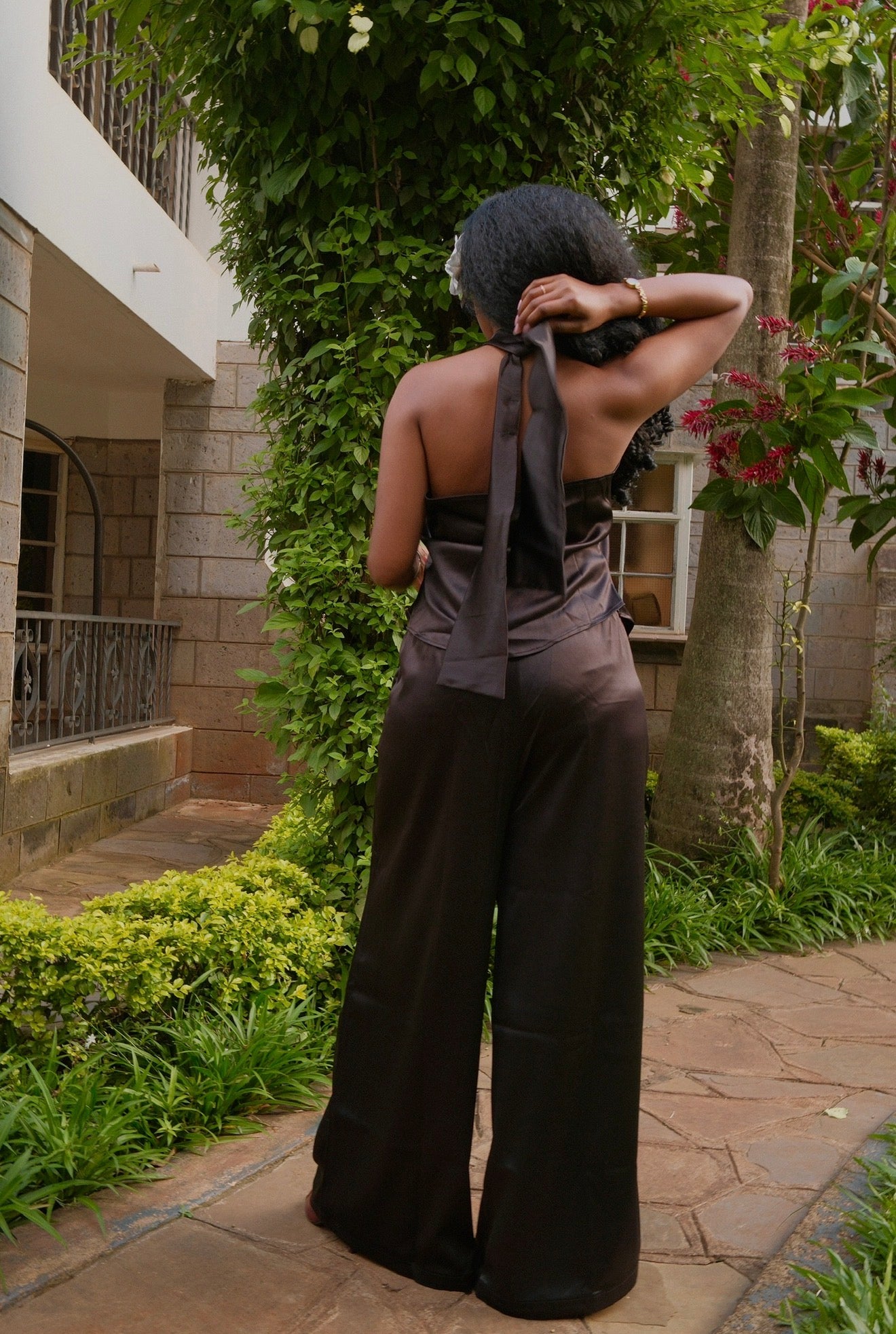 The Ivory Satin Set : Black