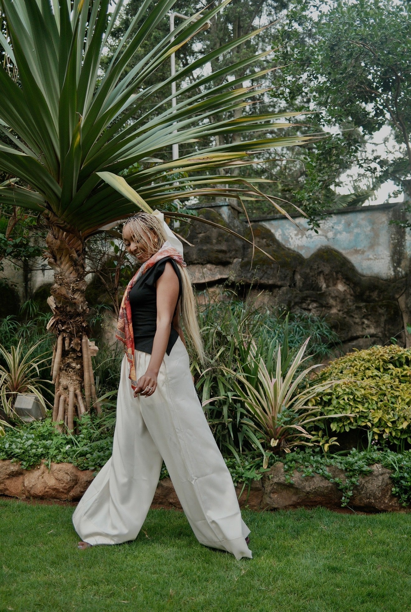 The Kim Linen pleated pants : Off White