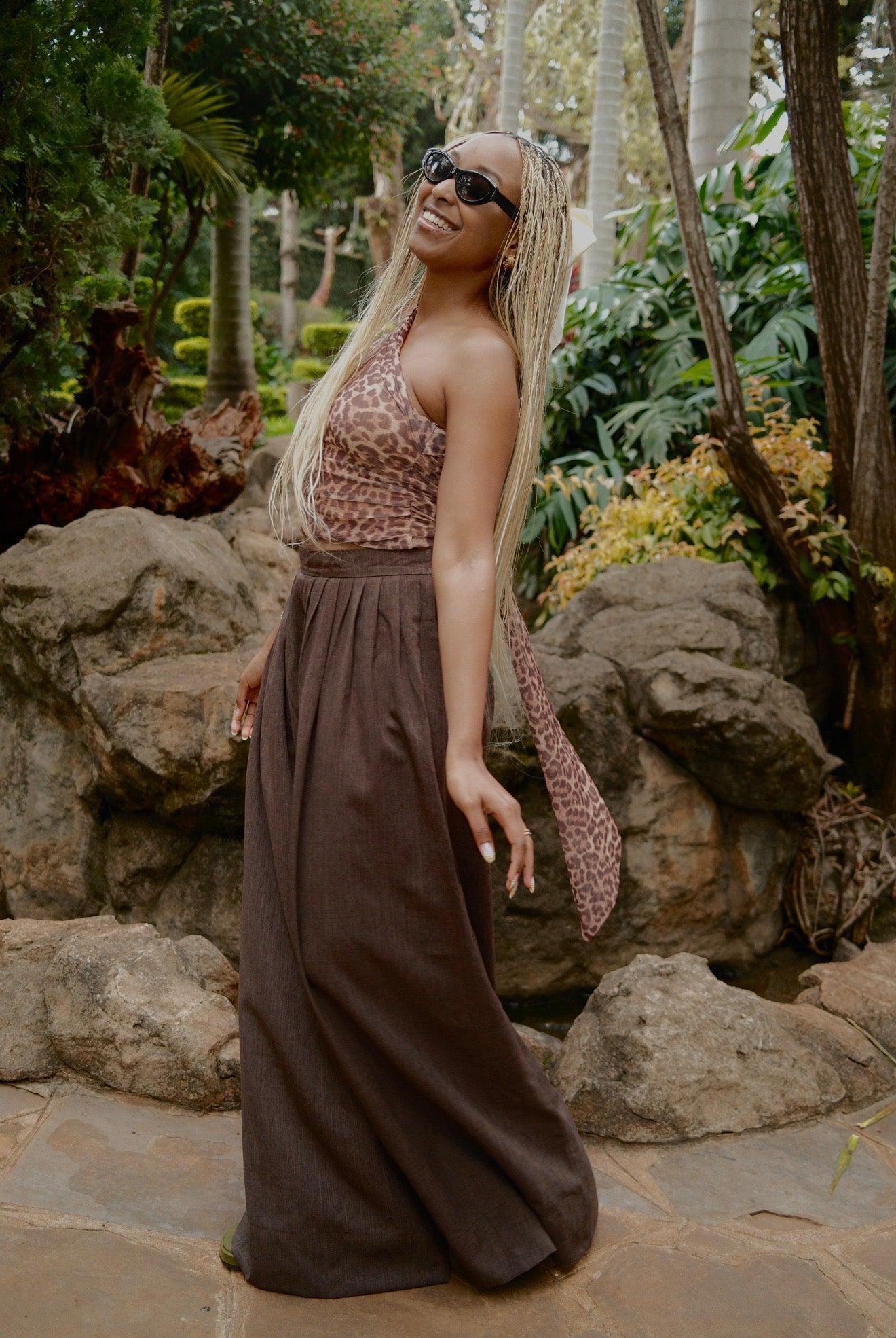 The Kim Linen Pleated Pants : Chocolate Brown