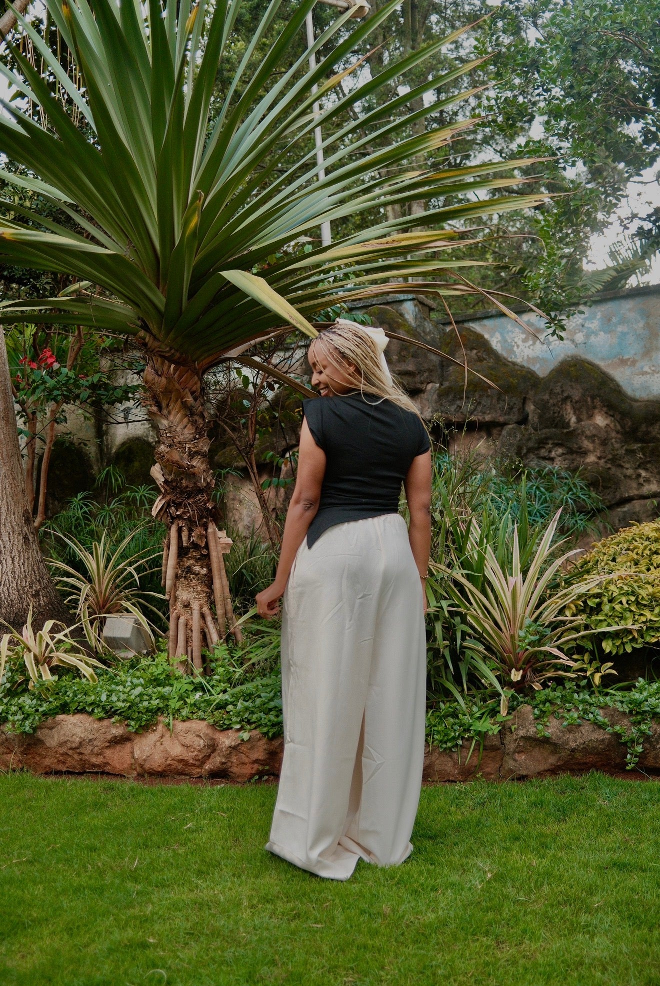 The Kim Linen pleated pants : Off White