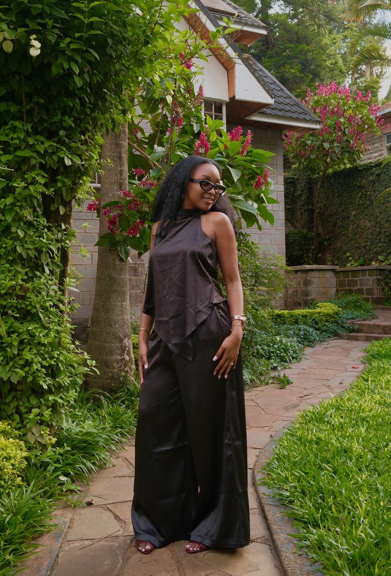 The Ivory Satin Set : Black